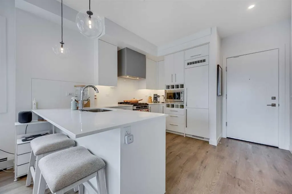 8230 Broadcast Avenue, #402