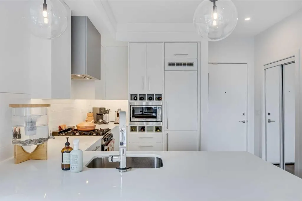 8230 Broadcast Avenue, #402