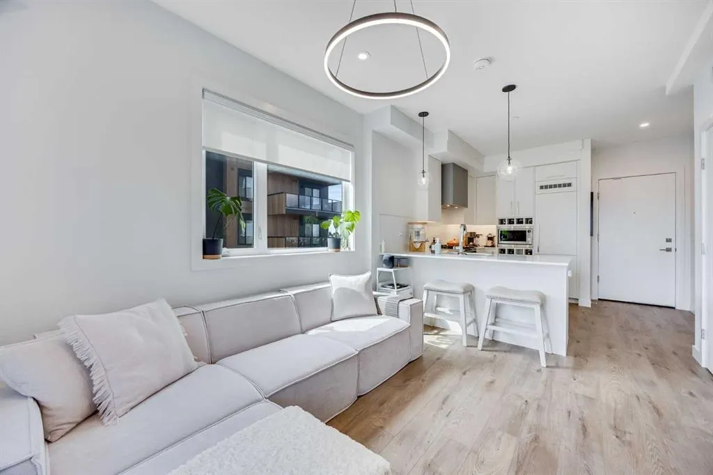 8230 Broadcast Avenue, #402