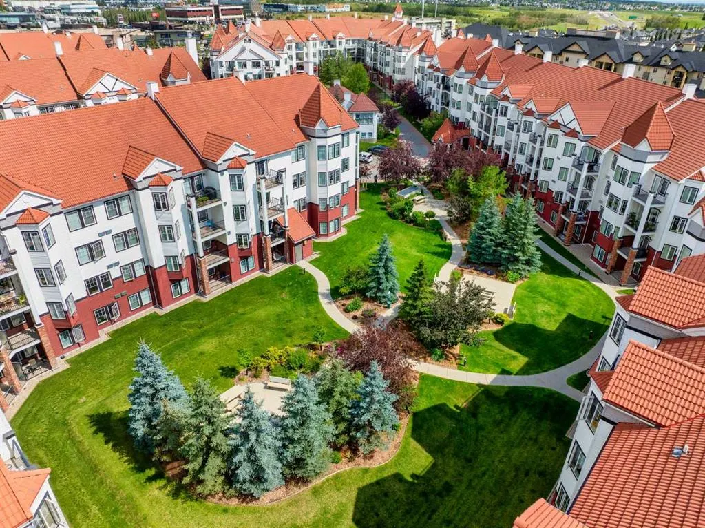 70 Royal Oak Plaza NW, #102