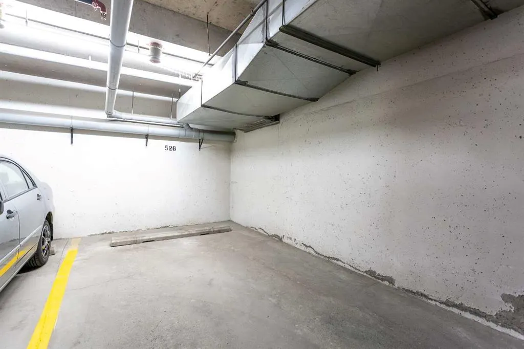 70 Royal Oak Plaza NW, #102