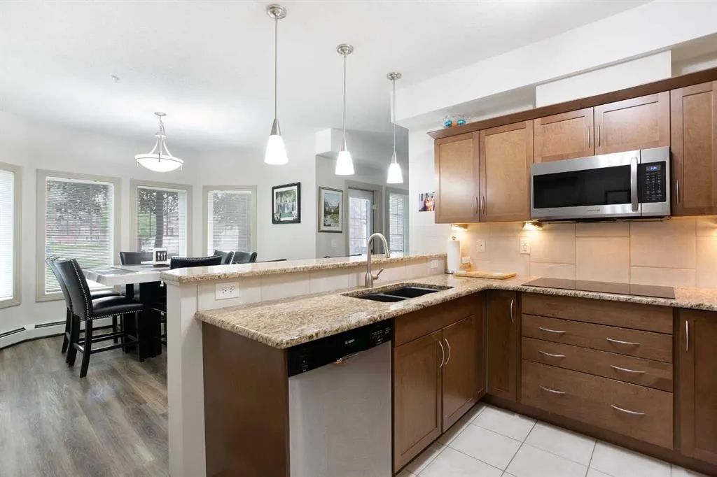 70 Royal Oak Plaza NW, #102