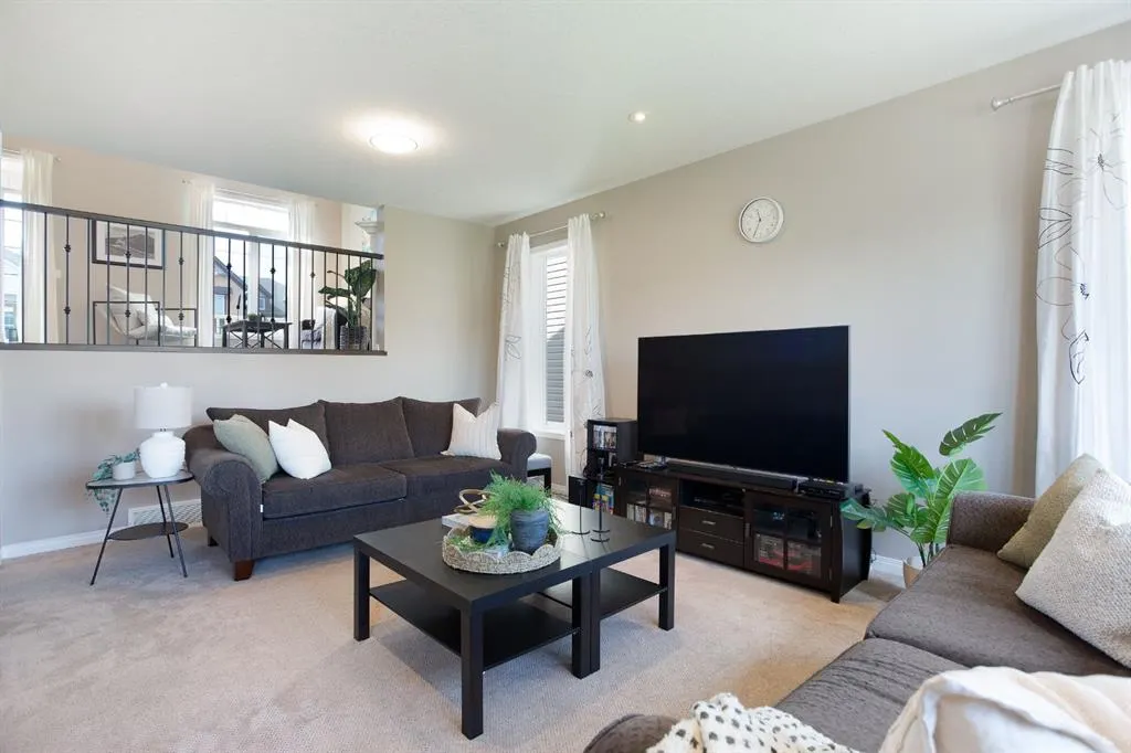 139 Windwood Grove SW