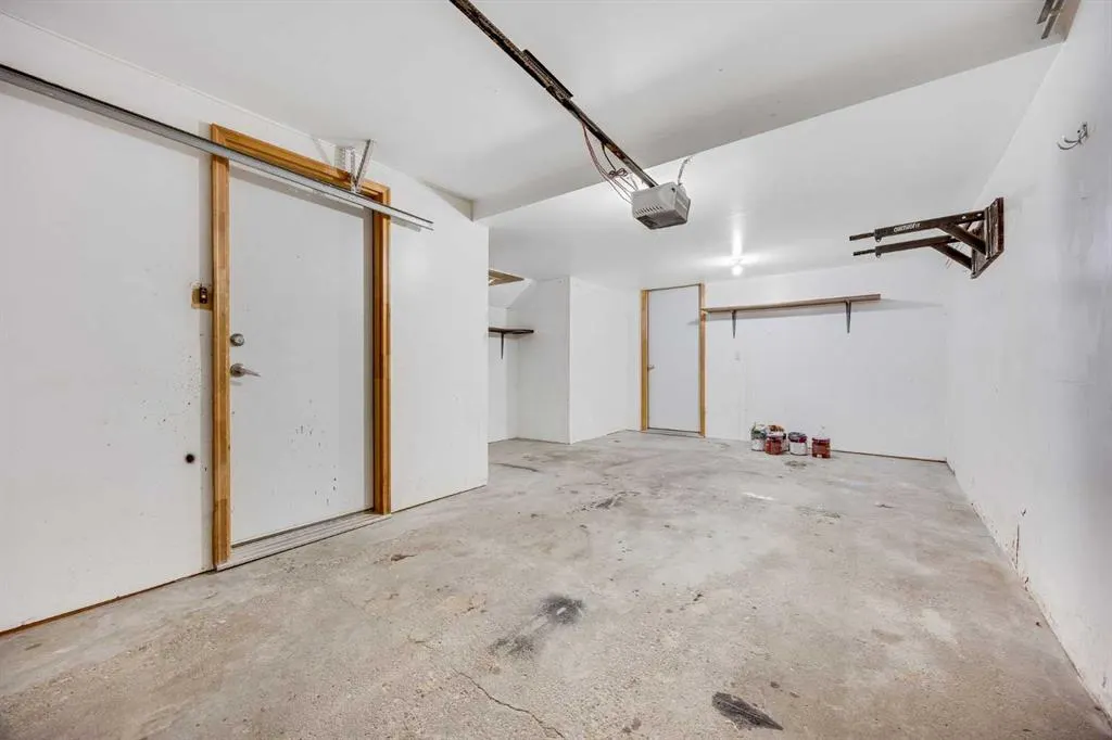 225 Killarney Glen Court SW