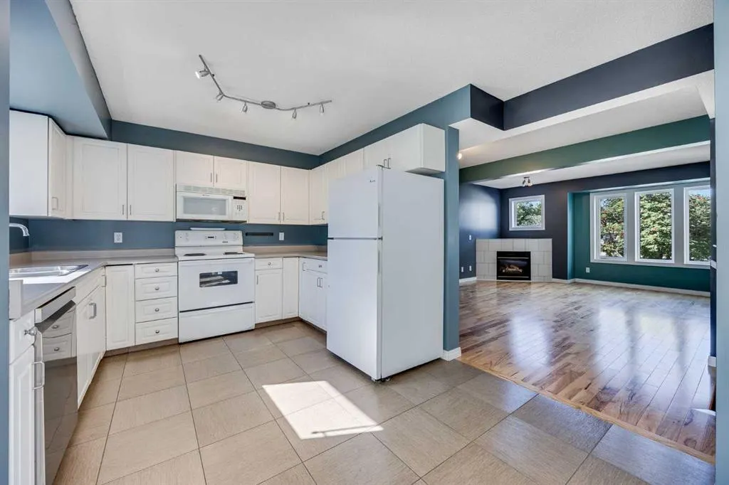 225 Killarney Glen Court SW