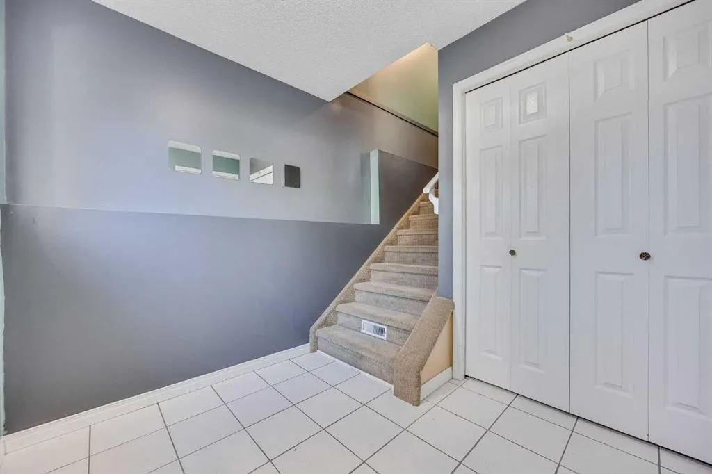 225 Killarney Glen Court SW