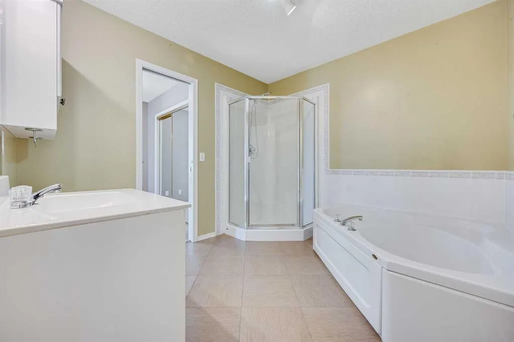 225 Killarney Glen Court SW