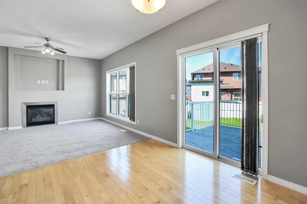27 Taralake Mews NE