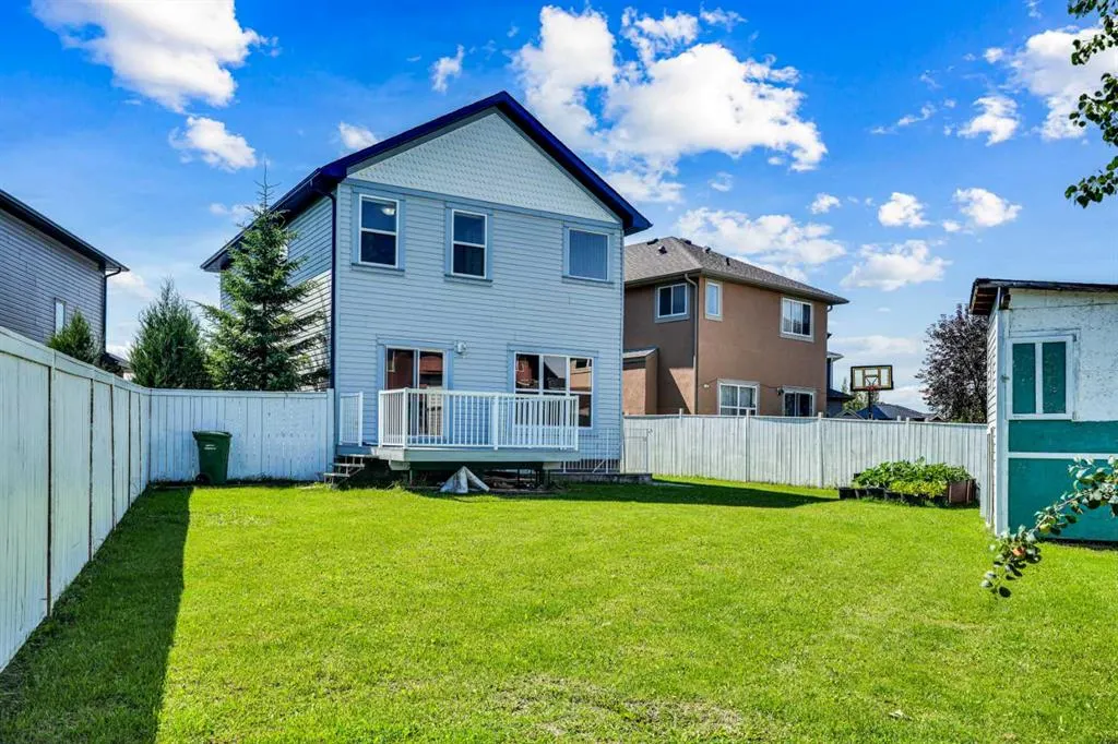 27 Taralake Mews NE