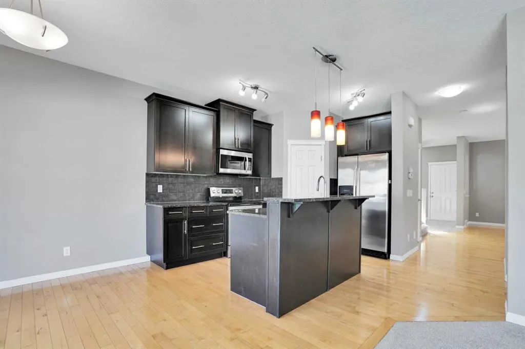 27 Taralake Mews NE