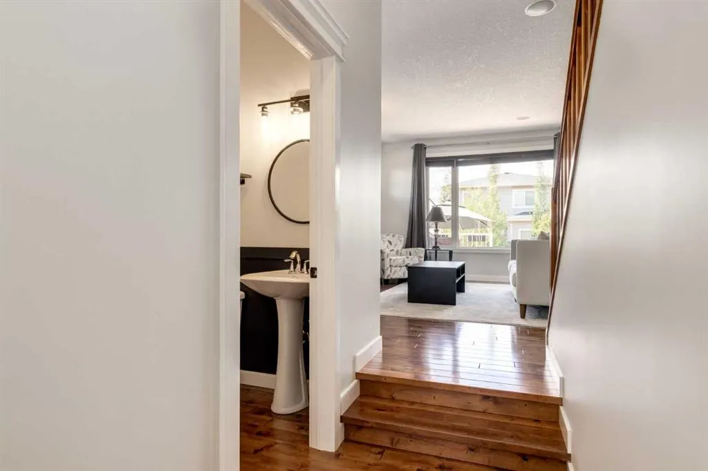2699 Ravenslea Gardens SE