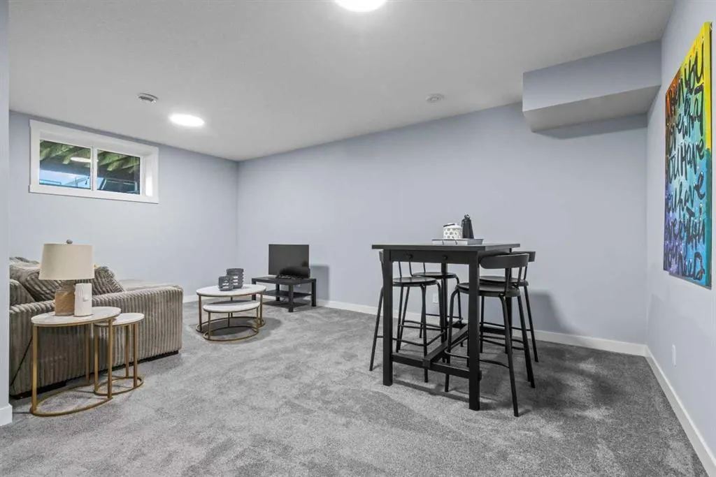 20 Rowley Rise NW