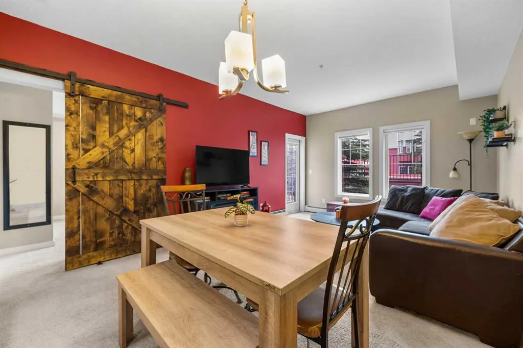 20 Royal Oak Plaza NW, #140