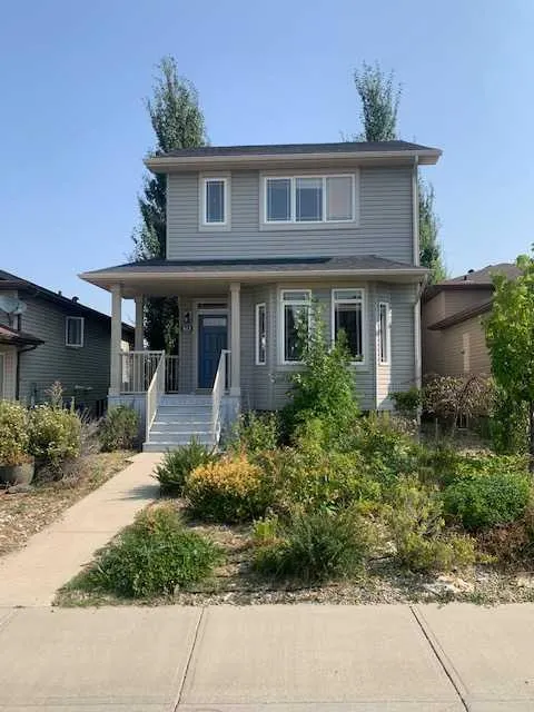 512 Silkstone Crescent W