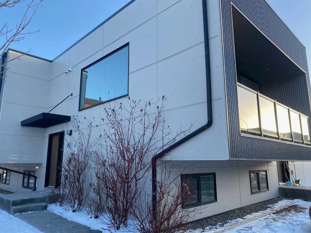 35 Aquitania Circle W, #901