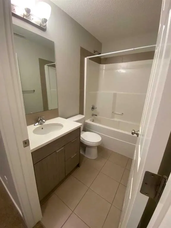 35 Aquitania Circle W, #901
