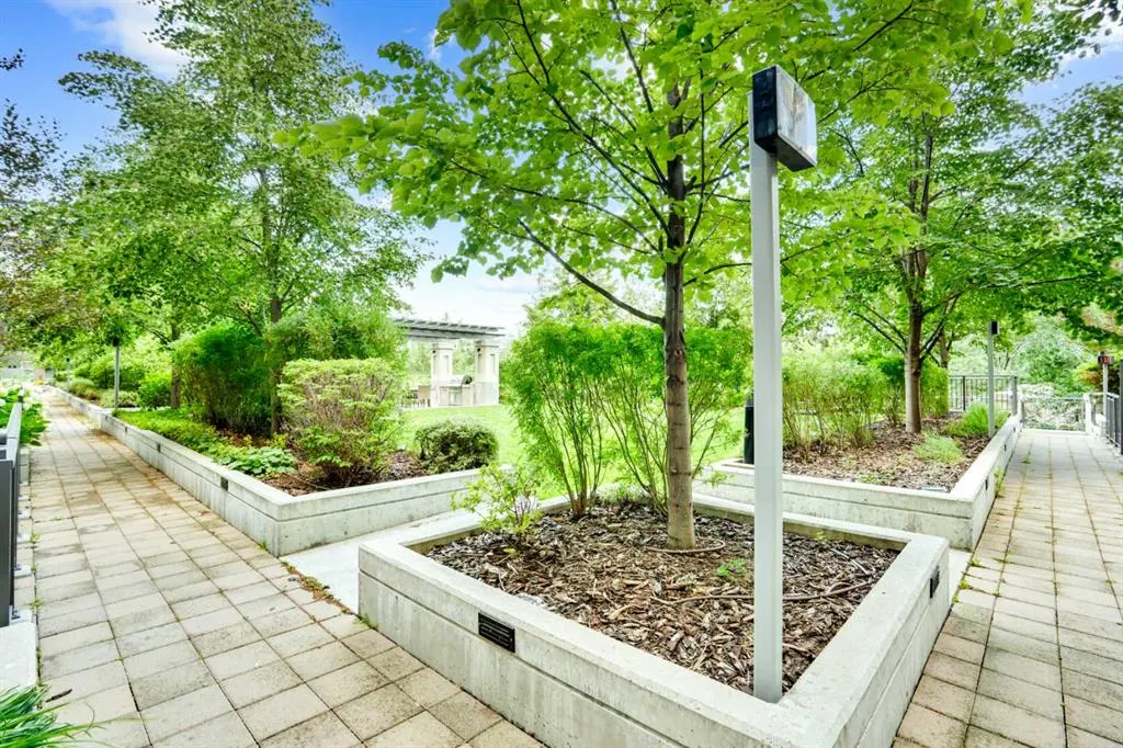 38 9 Street NE, #1003
