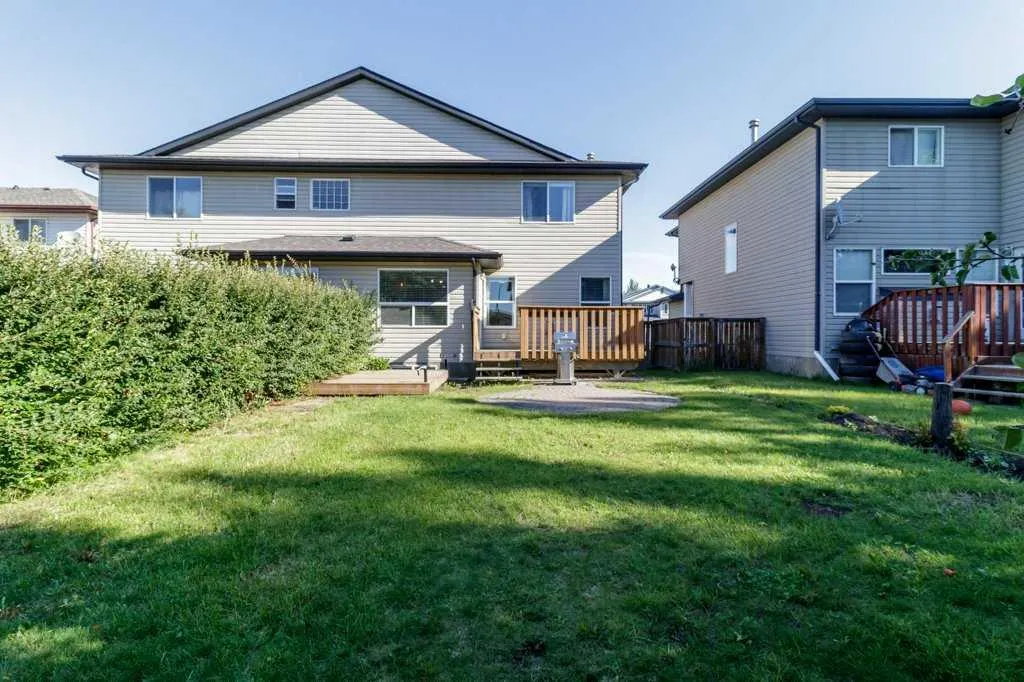 24 Amlee Close