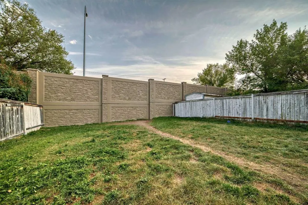 172 Panorama Hills Place NW