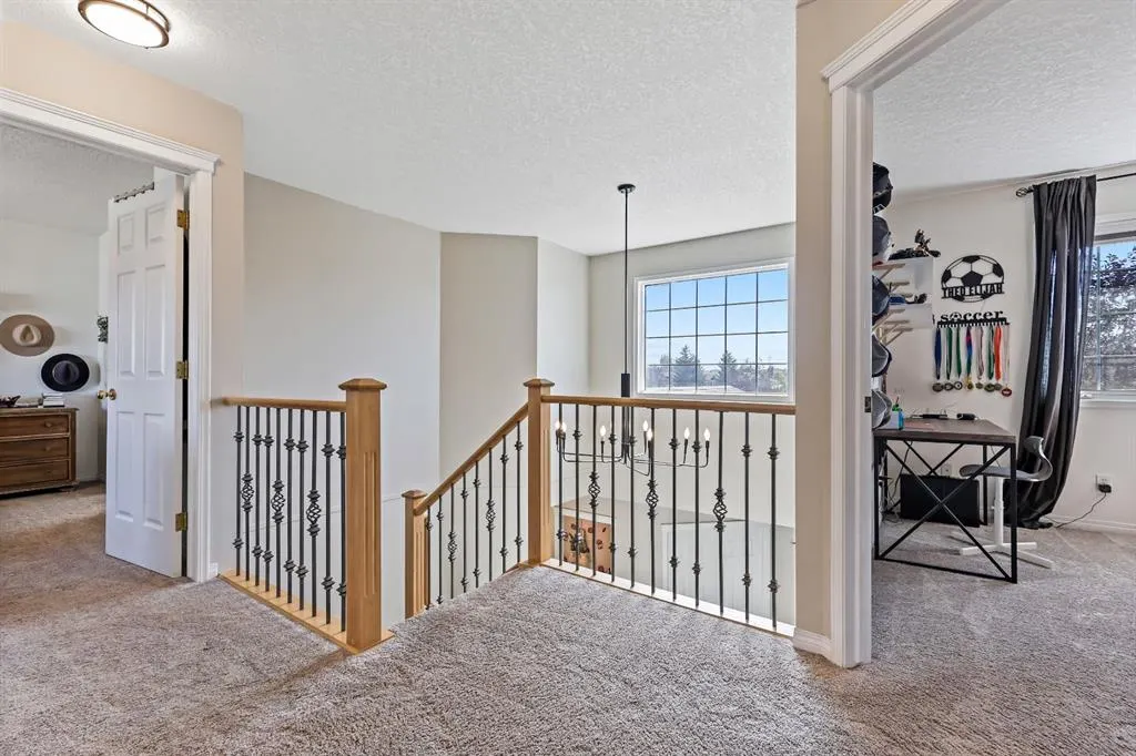 44 Cimarron Crescent