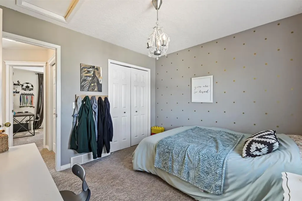 44 Cimarron Crescent