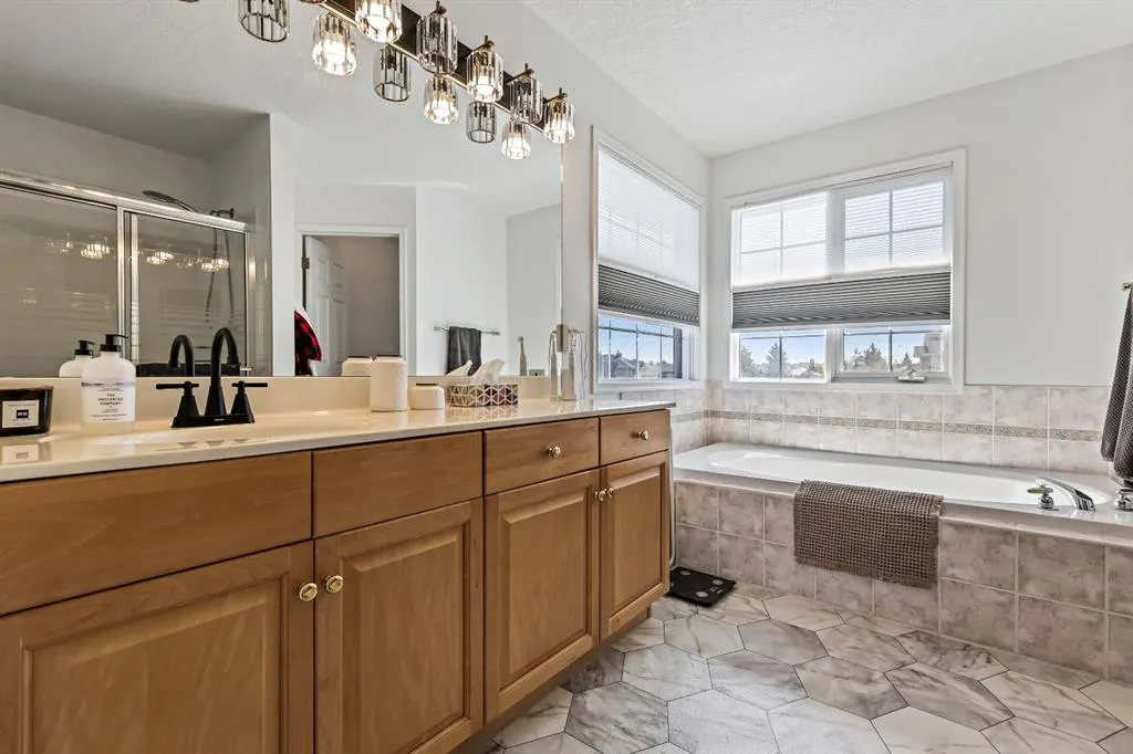 44 Cimarron Crescent