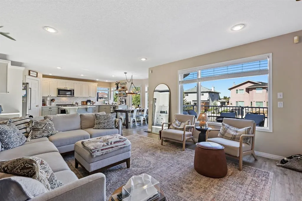 44 Cimarron Crescent