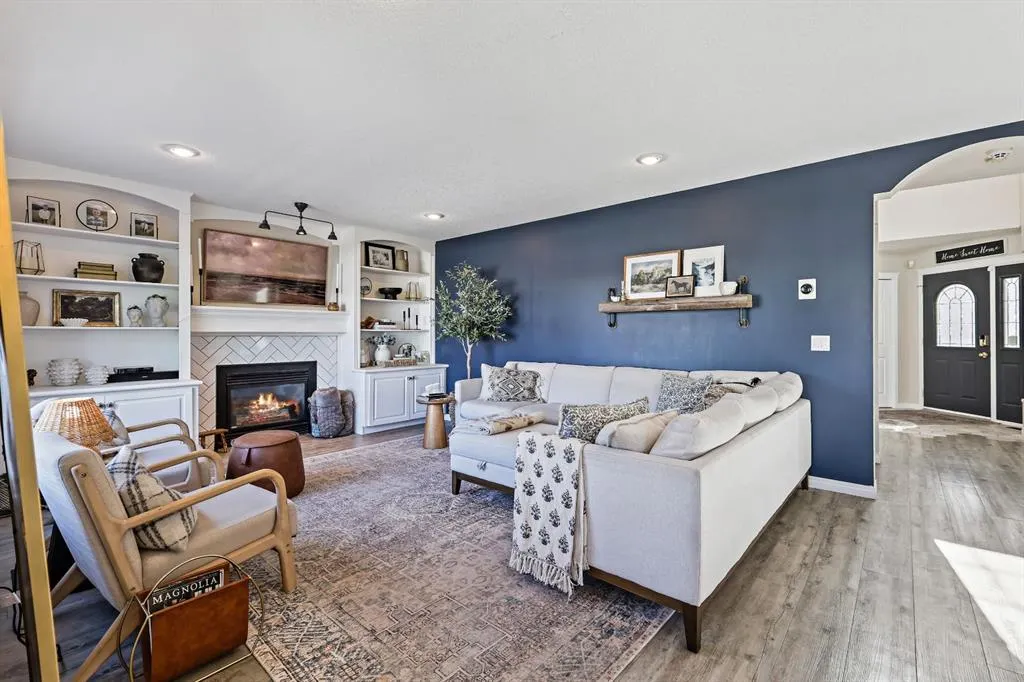 44 Cimarron Crescent