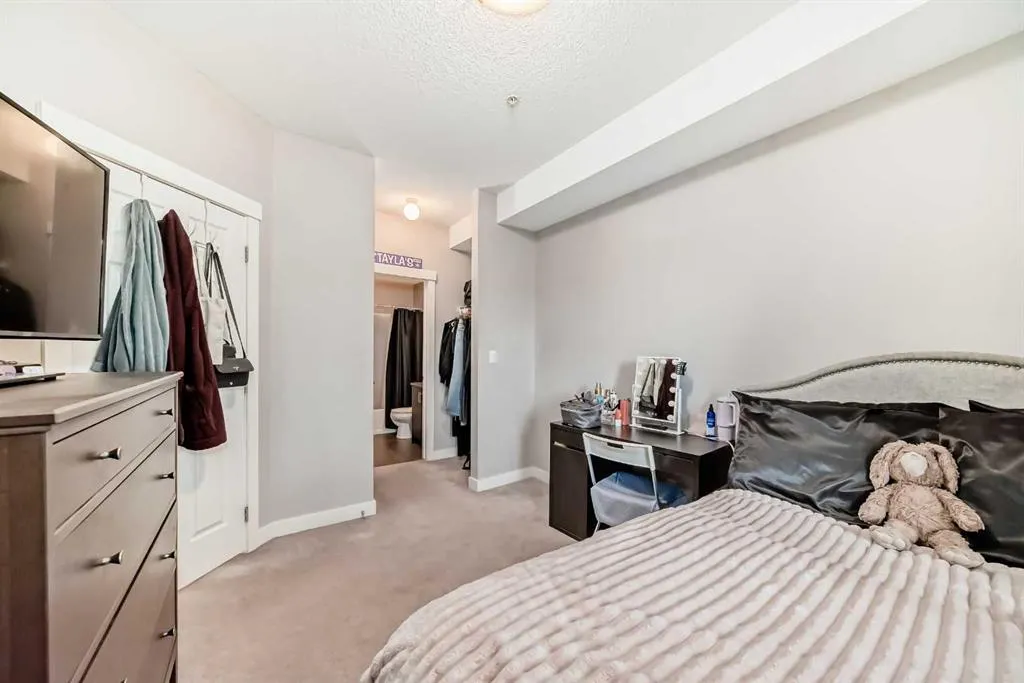 3950 46 Avenue NW, #211