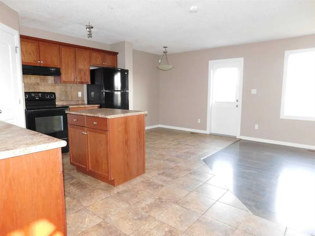 6802 50 Avenue, #11