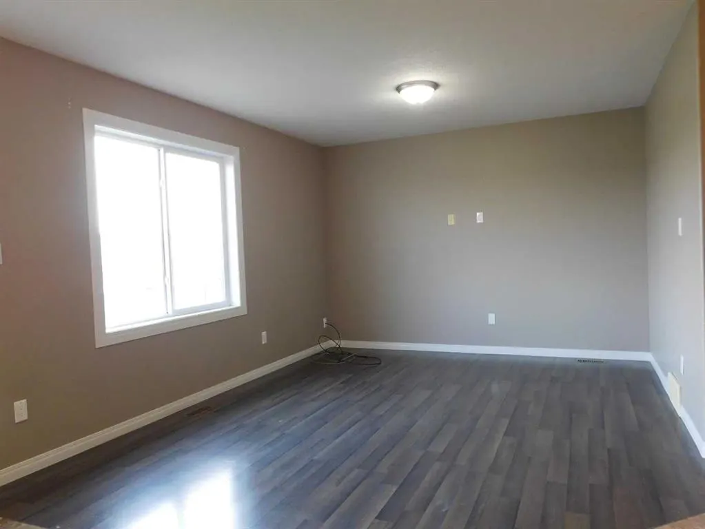 6802 50 Avenue, #11