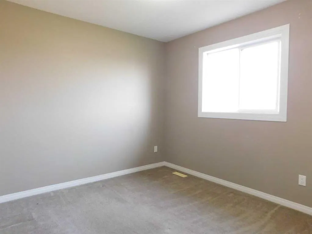 6802 50 Avenue, #11
