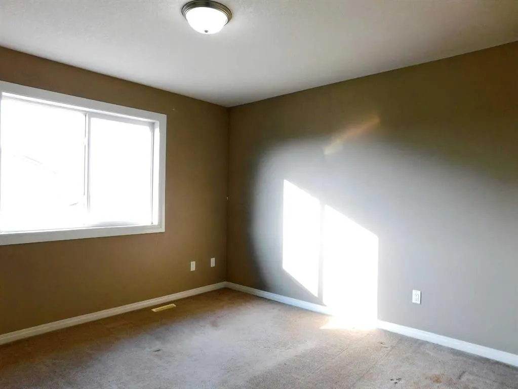 6802 50 Avenue, #11