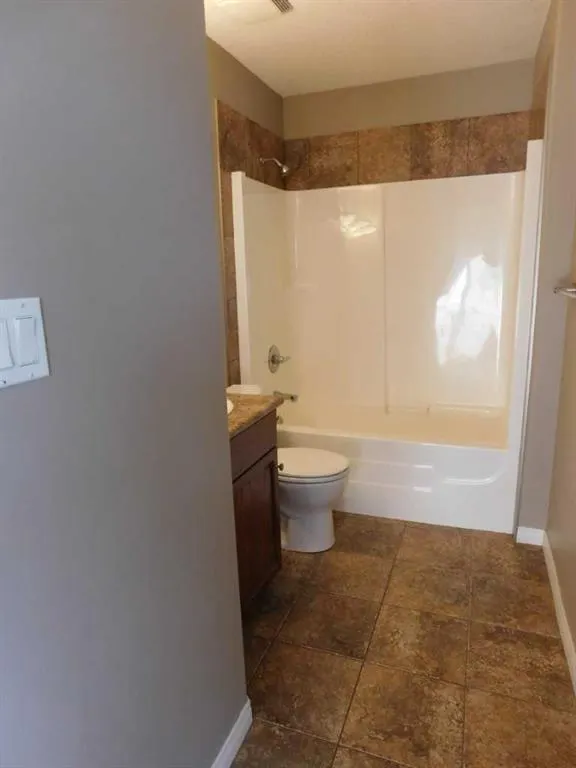 6802 50 Avenue, #11
