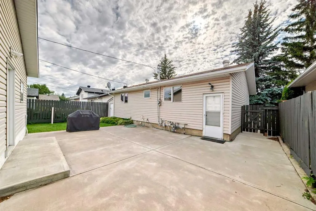 127 Pensville Road SE