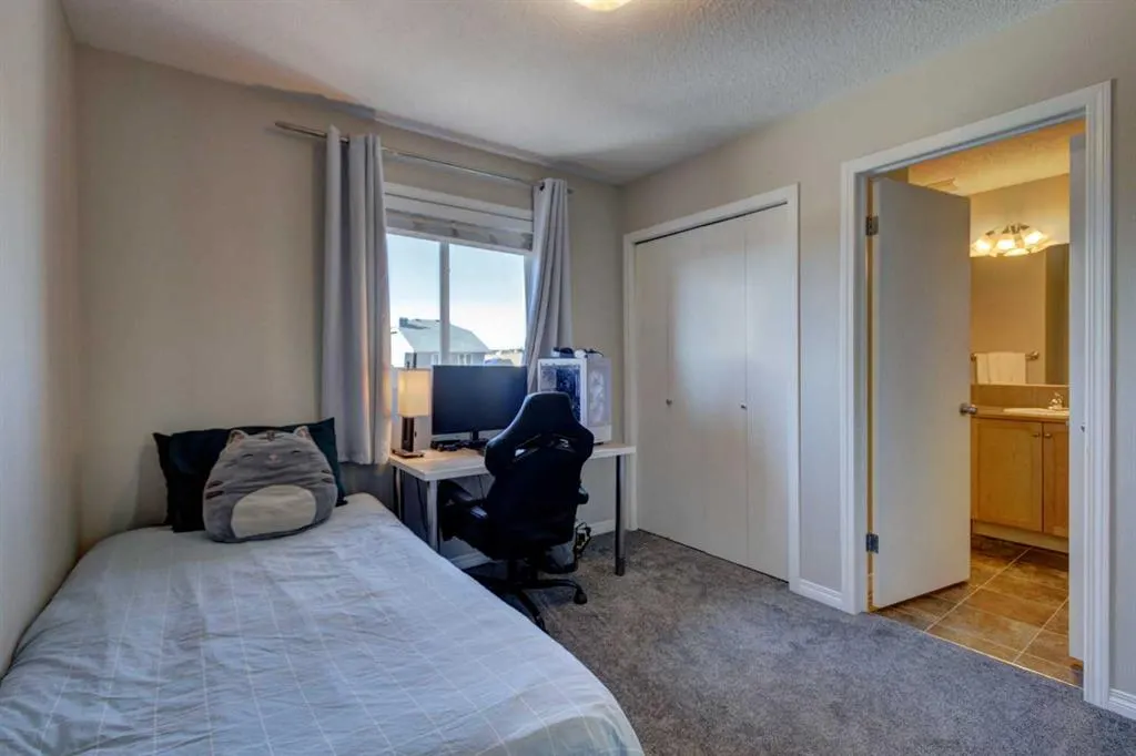 2062 New Brighton Gardens SE