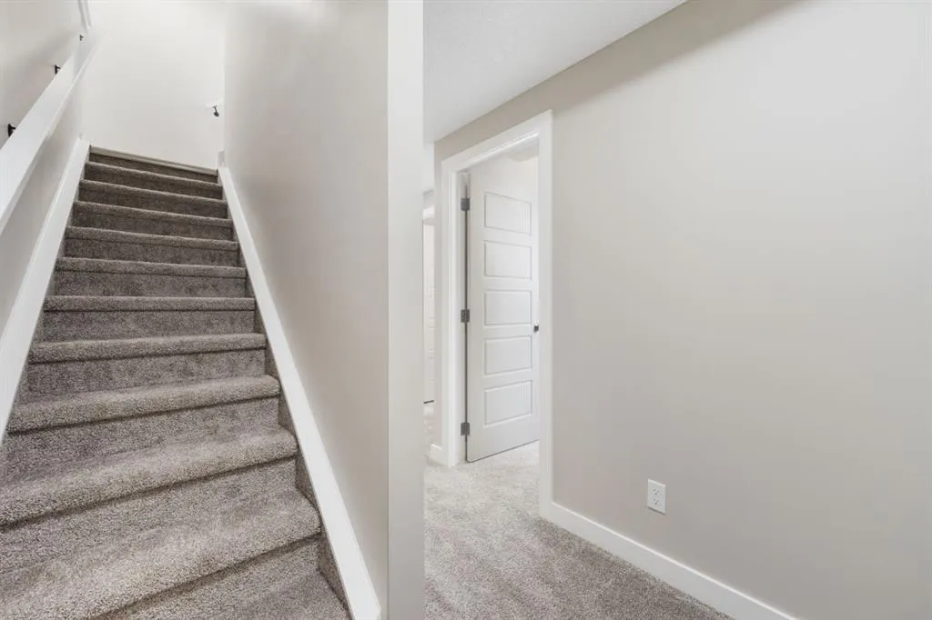 340 Cobblestone Gate SW