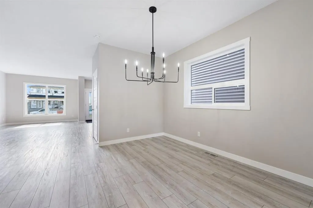 340 Cobblestone Gate SW