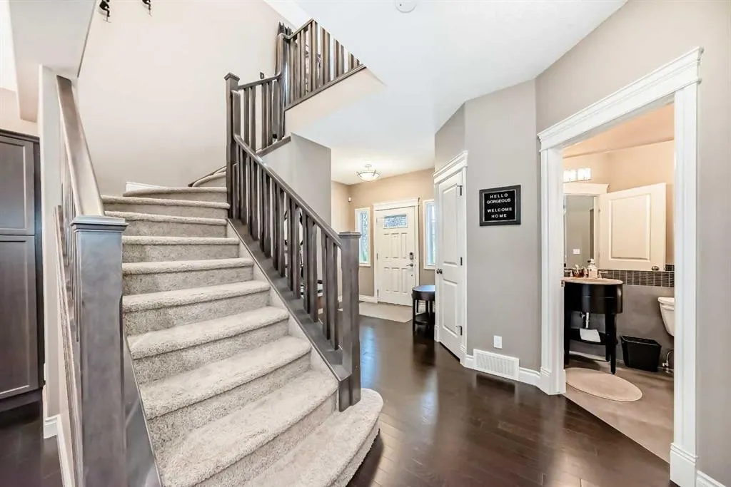 2695 Ravenslea Gardens SE