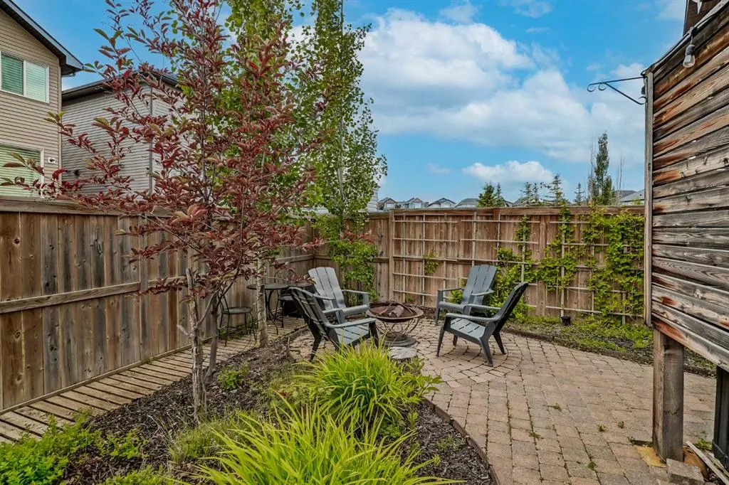 91 Nolanfield Court NW