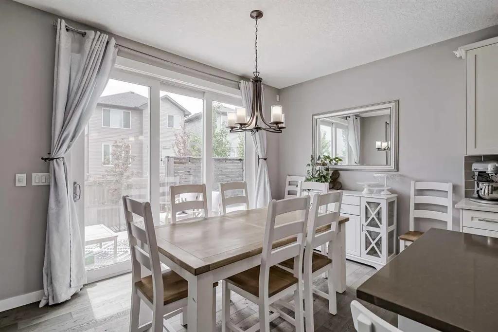 91 Nolanfield Court NW