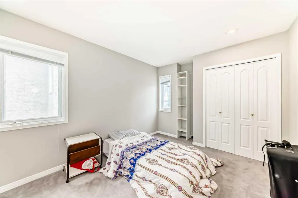145 Edgeview Road NW
