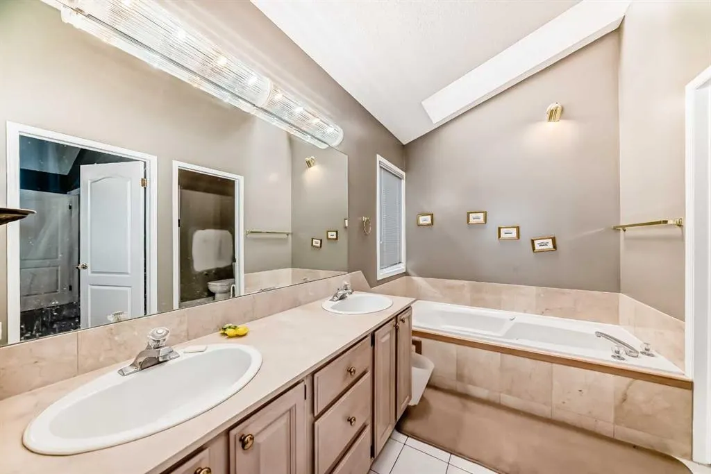 145 Edgeview Road NW