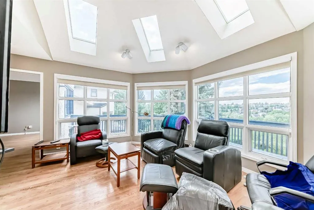 145 Edgeview Road NW