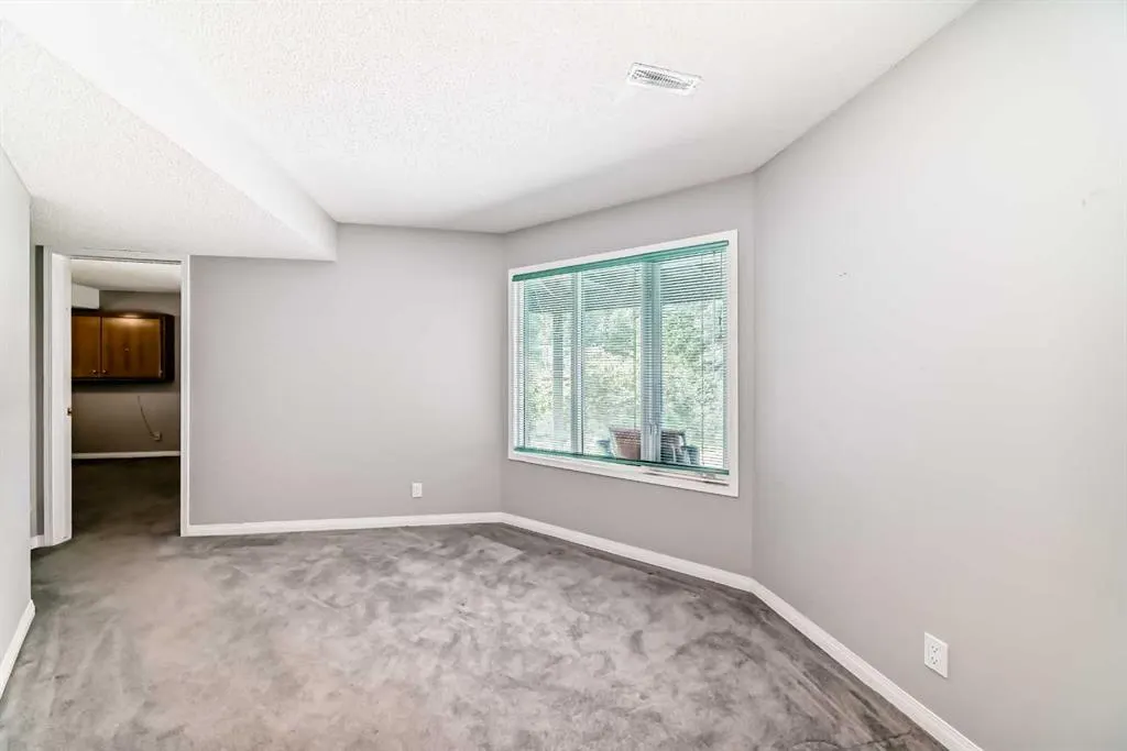 145 Edgeview Road NW