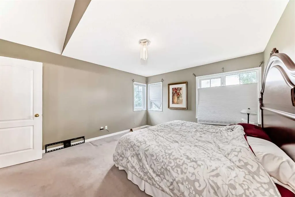 145 Edgeview Road NW