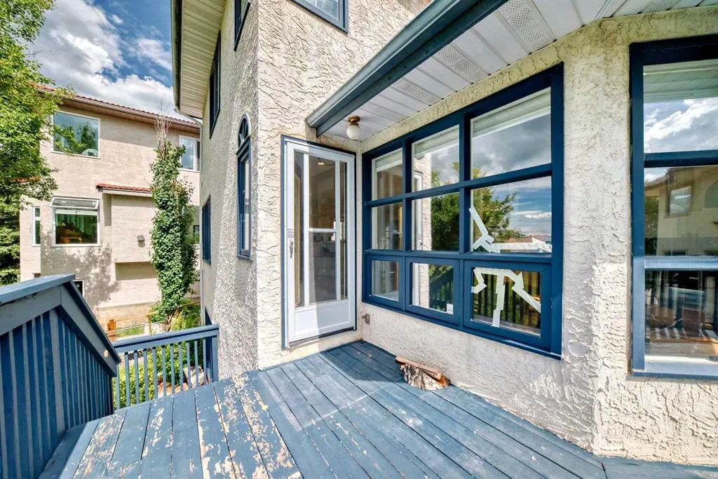 145 Edgeview Road NW