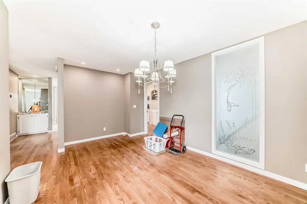 145 Edgeview Road NW