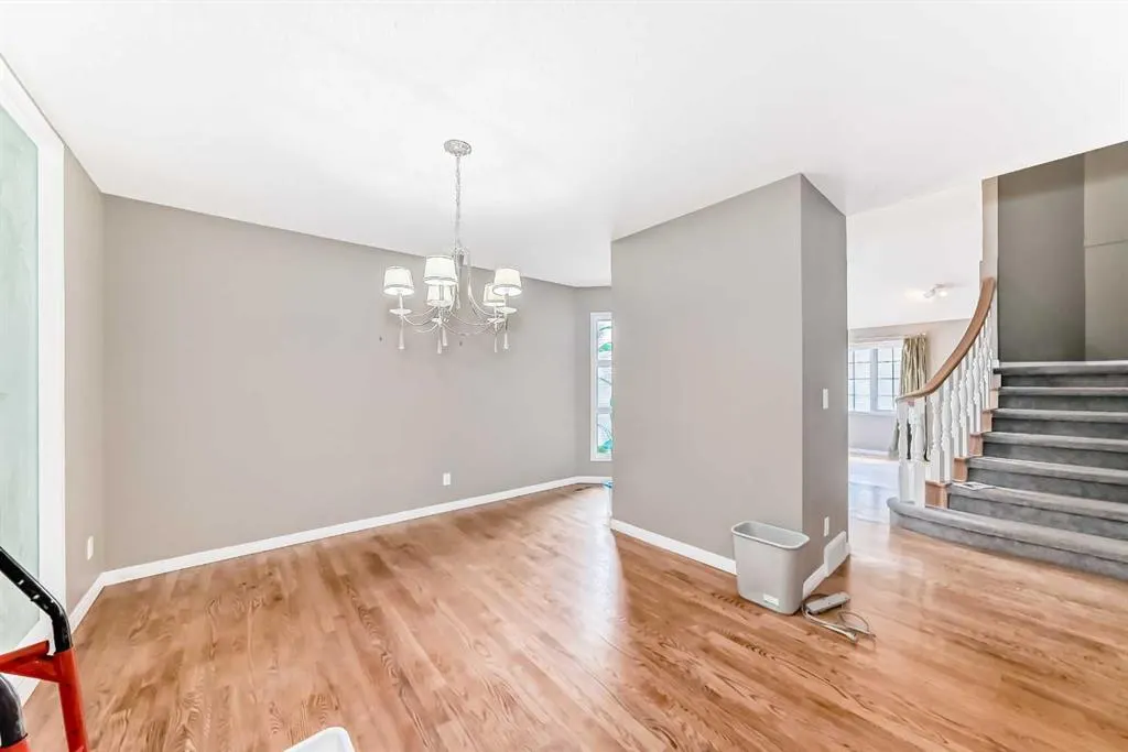 145 Edgeview Road NW