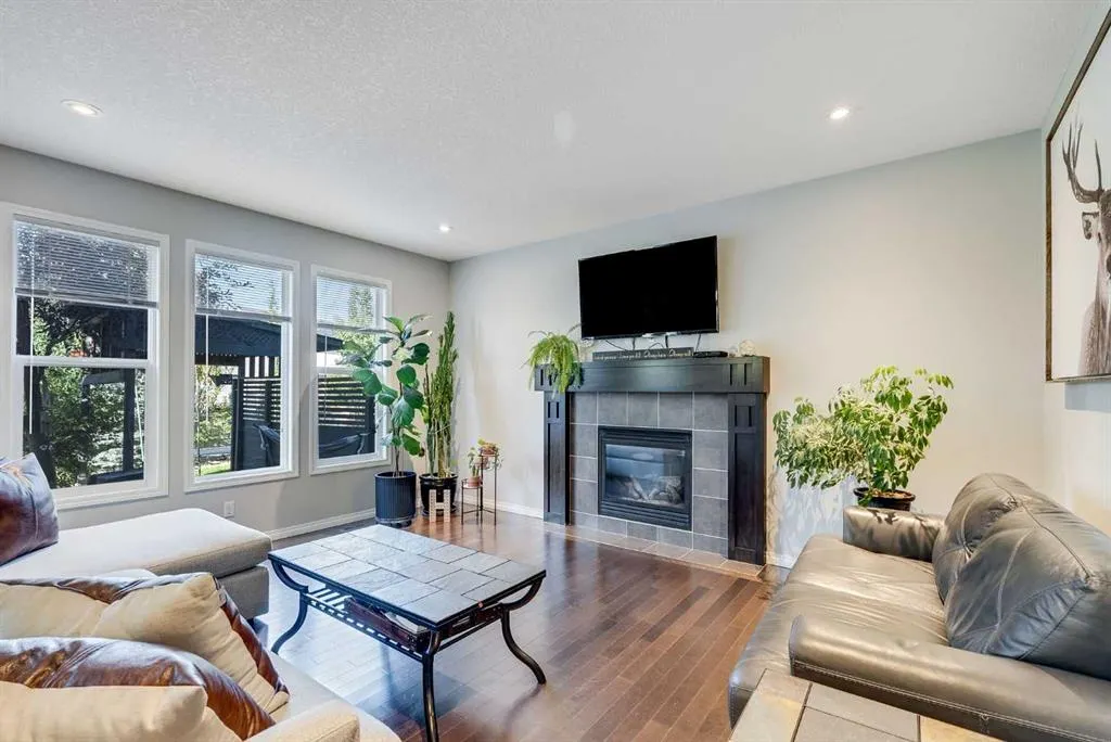 113 Copperpond Bay SE